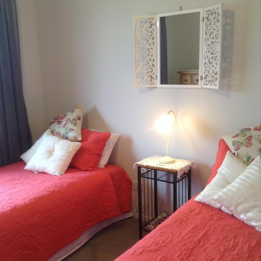 Sabai Sabai 27 Bed & Breakfast ครอมเวลล์ ภายนอก รูปภาพ