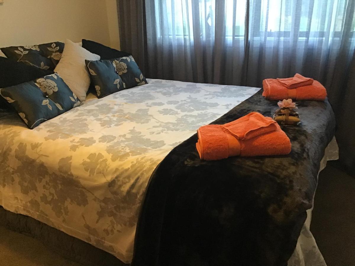 Sabai Sabai 27 Bed & Breakfast ครอมเวลล์ ภายนอก รูปภาพ